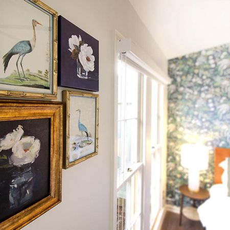 Private Patio Retreat In Charming Downtown Apartment Savannah Bagian luar foto
