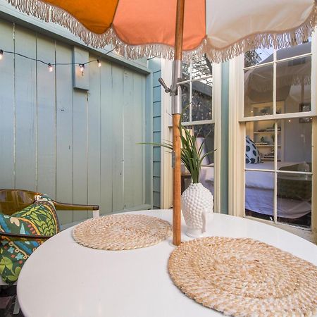 Private Patio Retreat In Charming Downtown Apartment Savannah Bagian luar foto